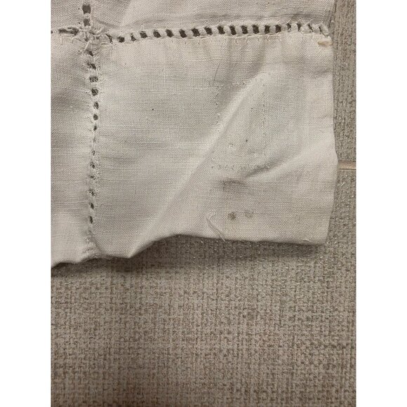 Vintage White Linen Tablecloth With Floral Embroidery & Crochet Details 48x48 In - Picture 5 of 10